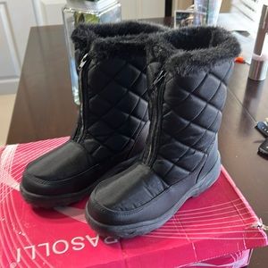Rasolli NIB faux fur black winter boots